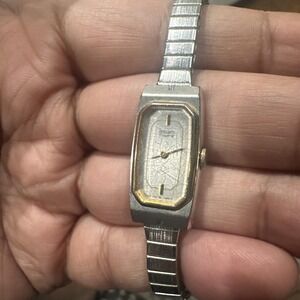 Working Seiko Tank Watch Women 14mm Silver Dial Two Tone 1320-6029 Rare New Batt